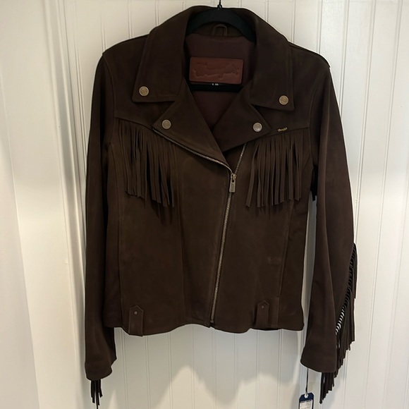 Fits like a med to large. - New Wrangler Fringe Sueded leather jacket - Picture 2 of 9